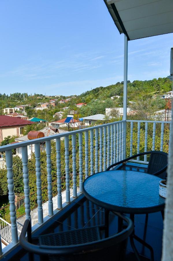 Family Нotel Banuri Kutaissi Exterior foto